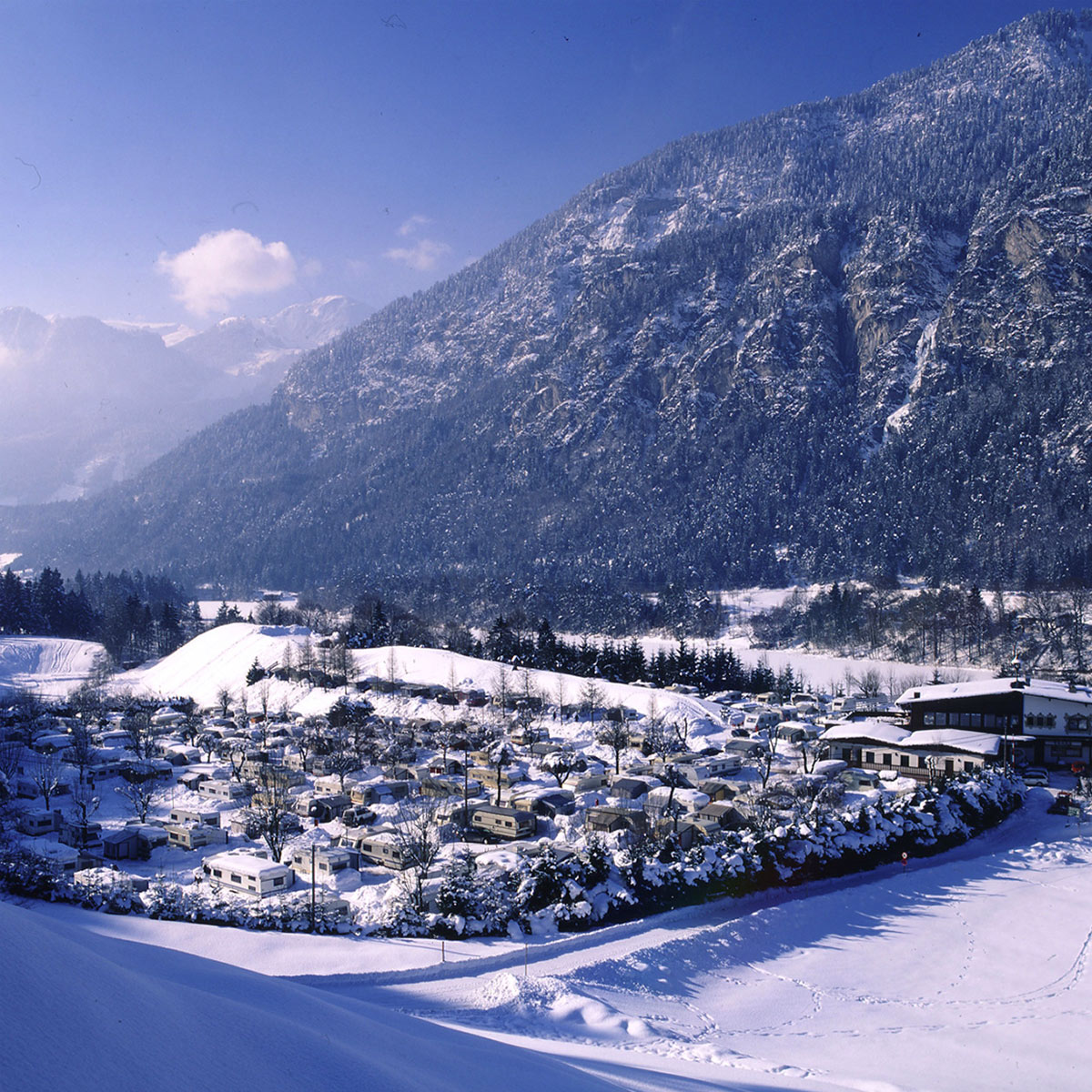 In den Tiroler Alpen lädt das Aktiv & Familienresort Tiroler Zugspitze zu erholsamen Tagen ein